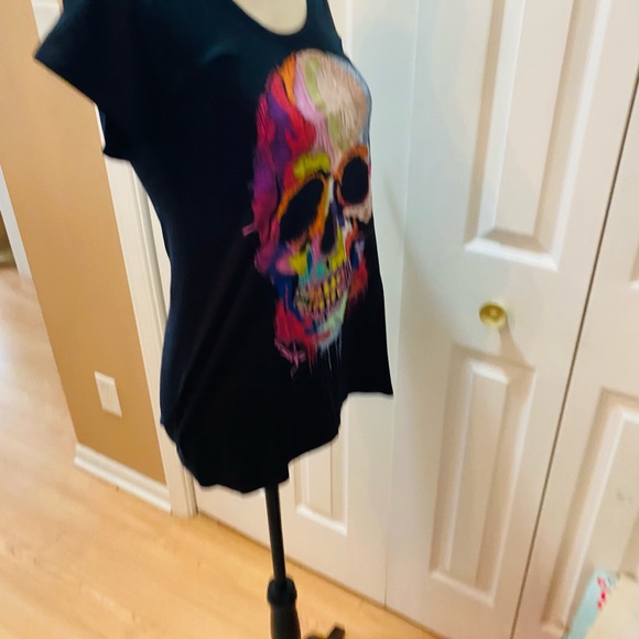 Colorful skull tee - Picture 8 of 12